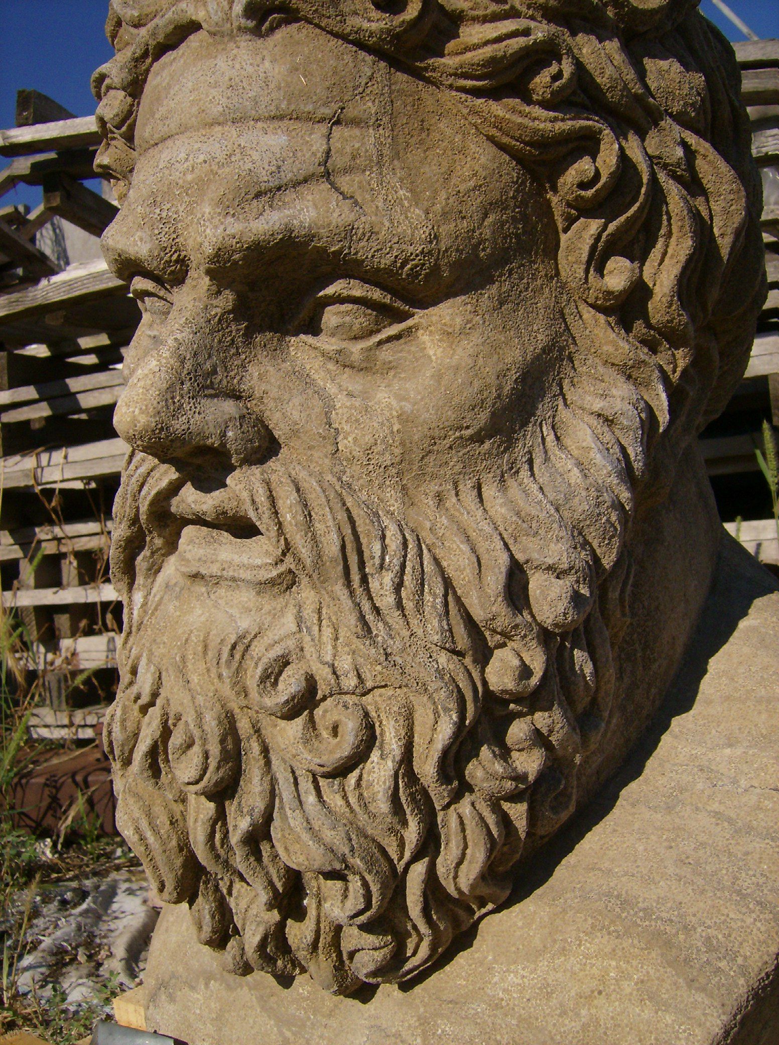 BUSTO IN PIETRA VECCHIA SCOLPITA MOD. 6